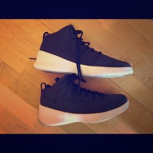 Nike Rosche - Size 9 (Black)